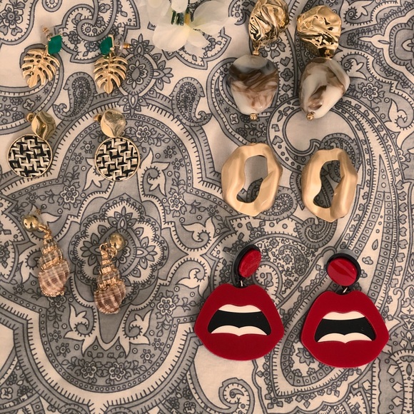 Accessories... - Picture 2 of 8